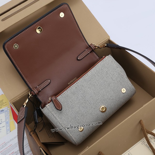 Burberry專門店新款棉質帆布包 巴寶莉女款單肩斜挎包 yxb1201